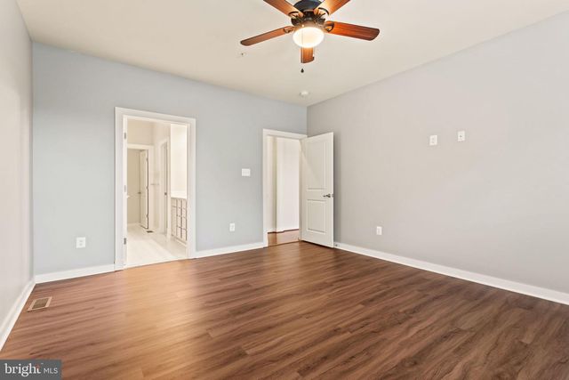 1112 SAXTON DR, Frederick, MD 21702