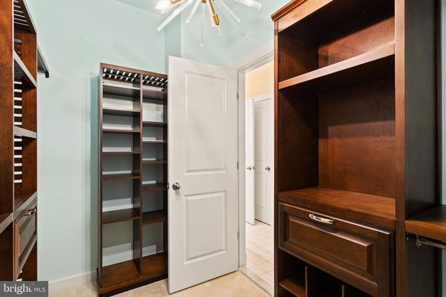 1112 SAXTON DR, Frederick, MD 21702