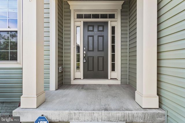 1112 SAXTON DR, Frederick, MD 21702