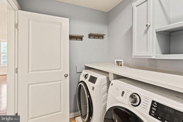 1112 SAXTON DR, Frederick, MD 21702