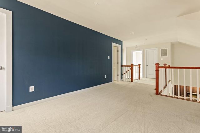 1112 SAXTON DR, Frederick, MD 21702