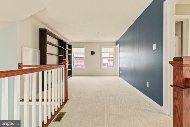 1112 SAXTON DR, Frederick, MD 21702
