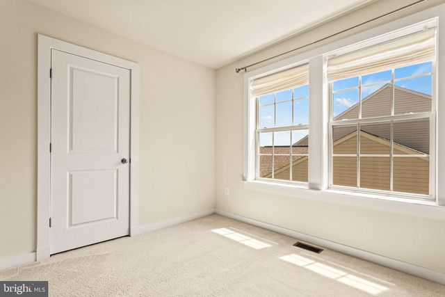 1112 SAXTON DR, Frederick, MD 21702