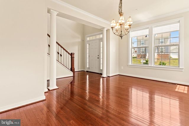 1112 SAXTON DR, Frederick, MD 21702