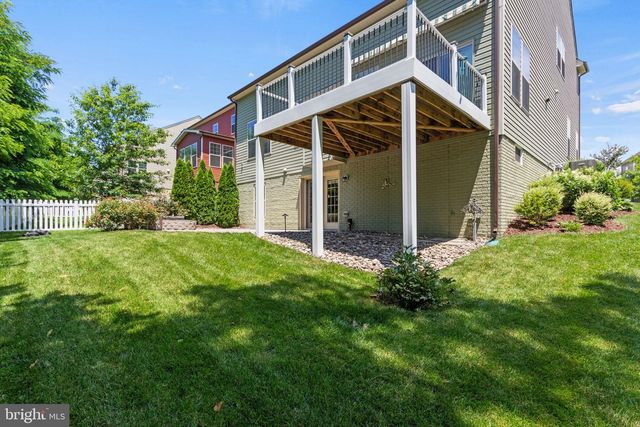 1112 SAXTON DR, Frederick, MD 21702