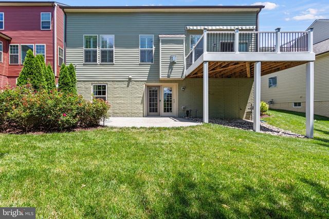 1112 SAXTON DR, Frederick, MD 21702