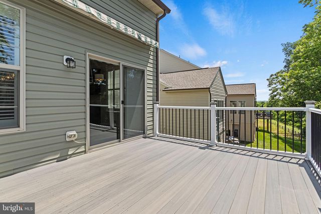 1112 SAXTON DR, Frederick, MD 21702