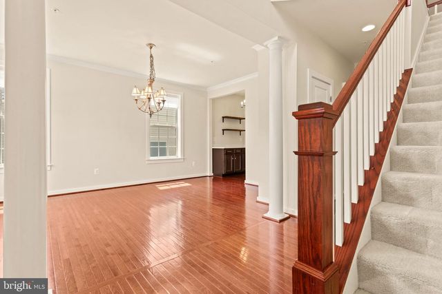 1112 SAXTON DR, Frederick, MD 21702