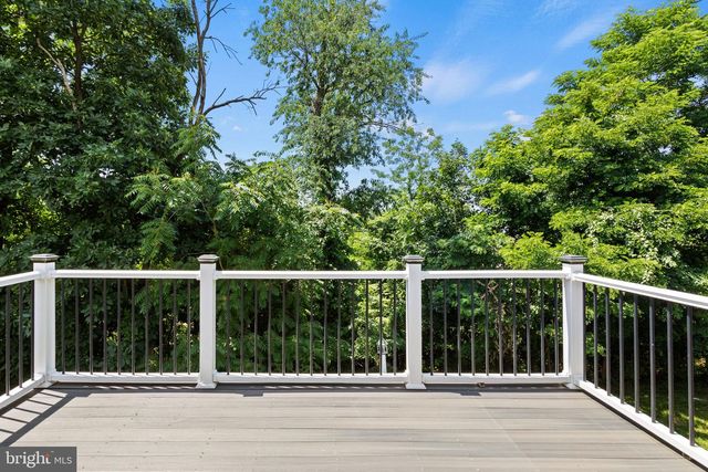 1112 SAXTON DR, Frederick, MD 21702