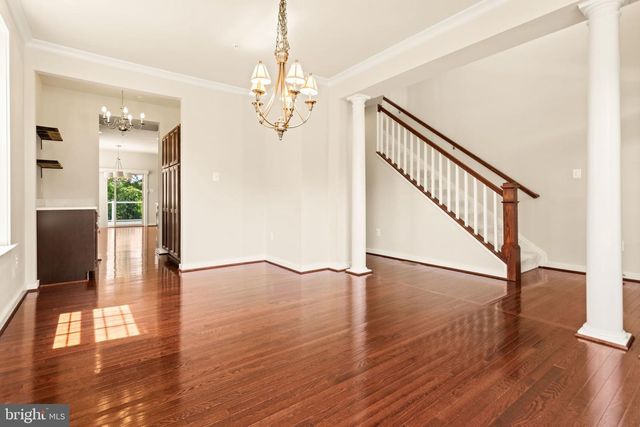 1112 SAXTON DR, Frederick, MD 21702