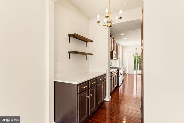 1112 SAXTON DR, Frederick, MD 21702