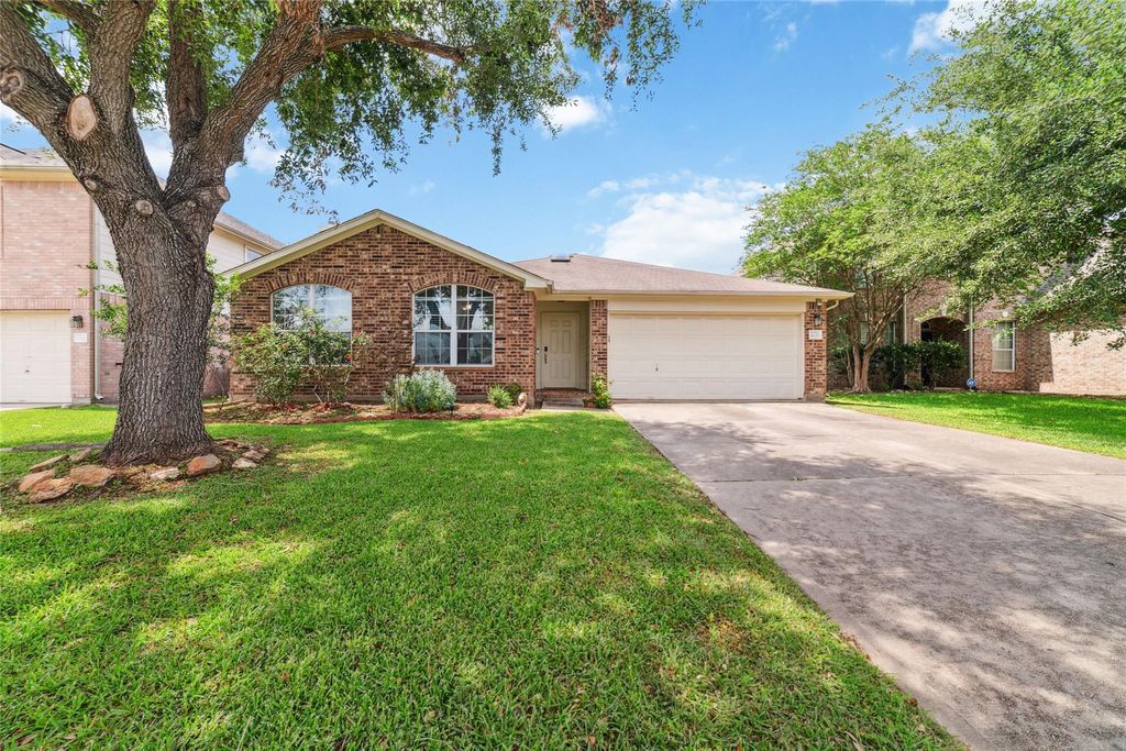 8123 Solara Bend, Houston, TX 77083