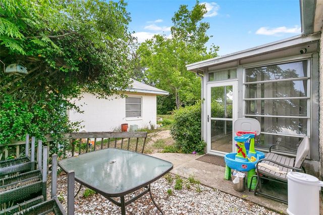 2201 WASHINGTON AVENUE, Eustis, FL 32726