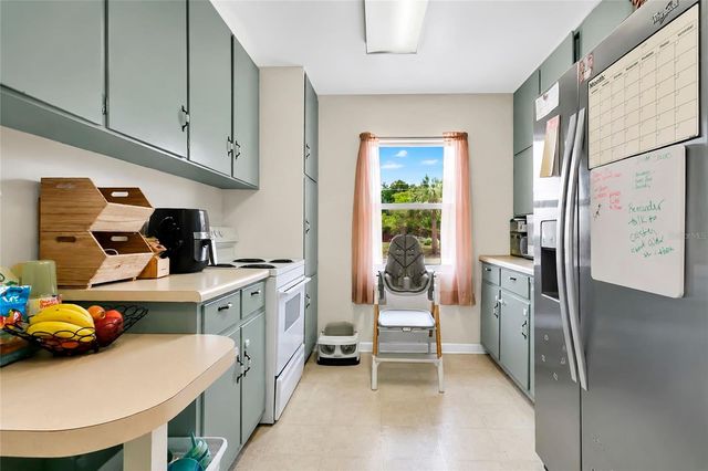 2201 WASHINGTON AVENUE, Eustis, FL 32726