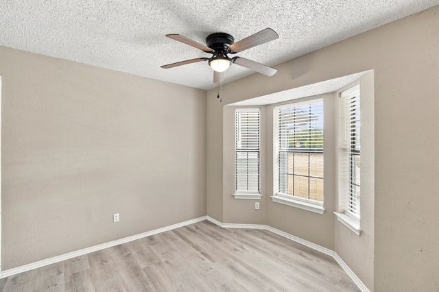 316 Janis Lane, Waxahachie, TX 75165