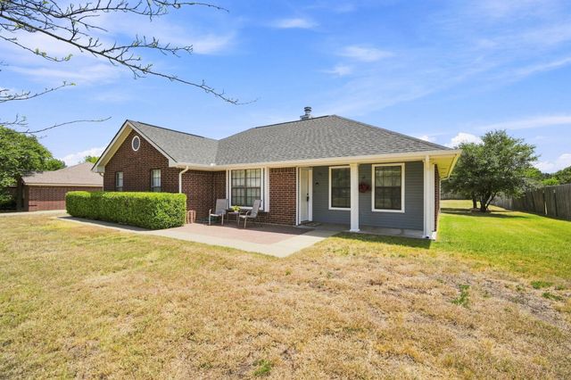 316 Janis Lane, Waxahachie, TX 75165