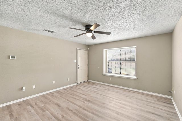 316 Janis Lane, Waxahachie, TX 75165