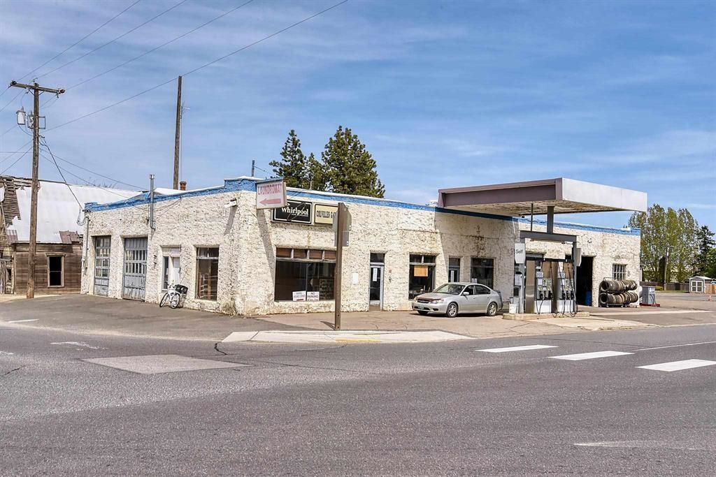 110 E Broadway Ave, Reardan, WA 99029