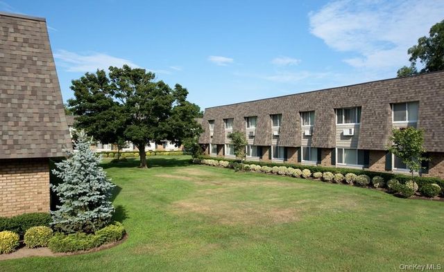 44 Philip Walk PW44, West Babylon, NY 11704