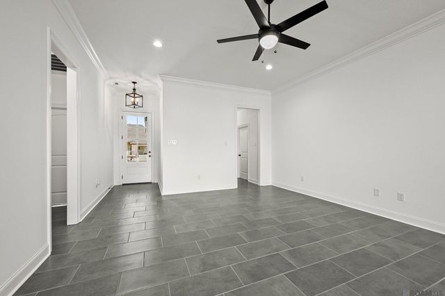 38405 Parliament Dr, Prairieville, LA 70769
