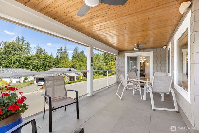 6027 Osprey Circle, Bremerton, WA 98312