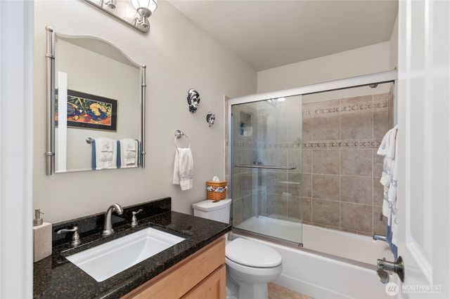 6027 Osprey Circle, Bremerton, WA 98312