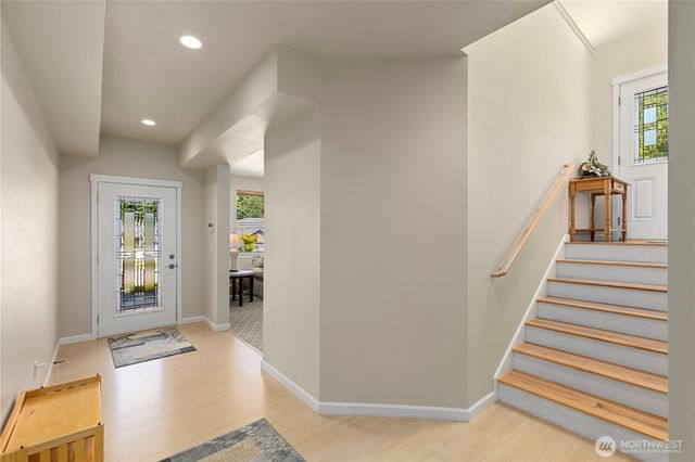 6027 Osprey Circle, Bremerton, WA 98312