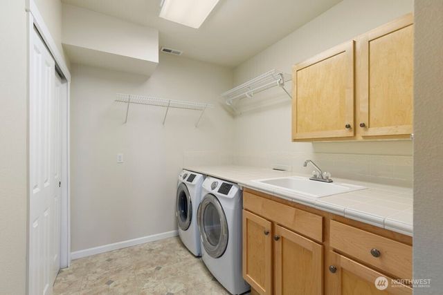 6027 Osprey Circle, Bremerton, WA 98312
