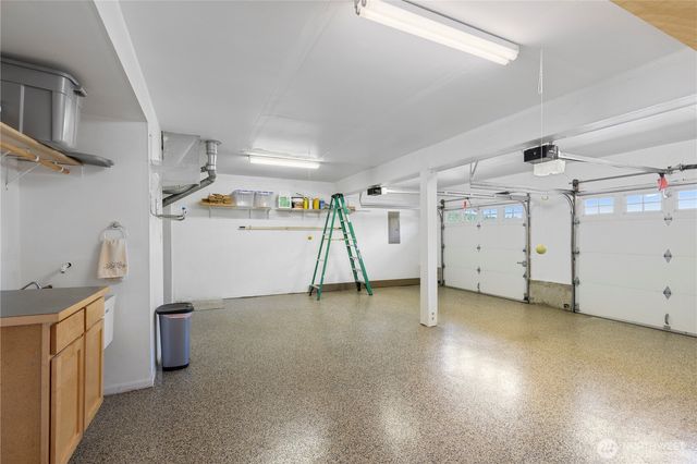6027 Osprey Circle, Bremerton, WA 98312