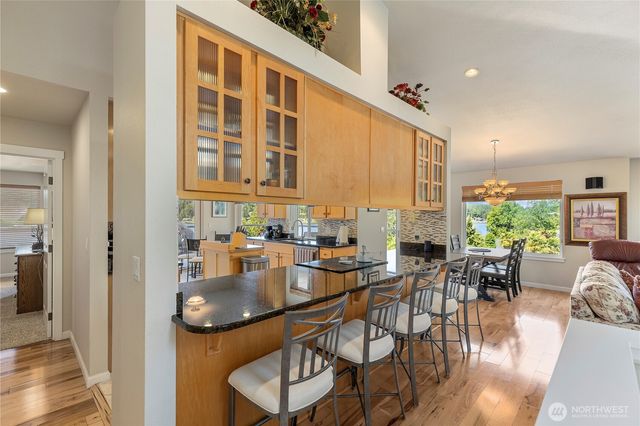 6027 Osprey Circle, Bremerton, WA 98312