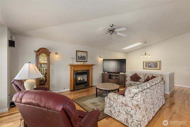 6027 Osprey Circle, Bremerton, WA 98312