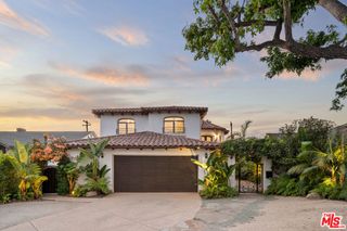 7427 Henefer Avenue, Los Angeles, CA 90045