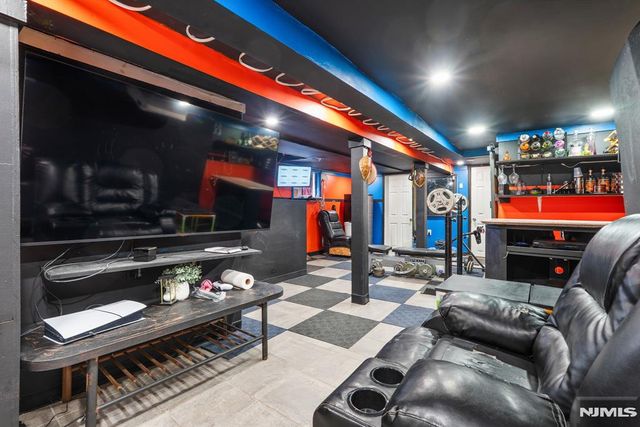 155 Ivy, Newark, NJ 07106