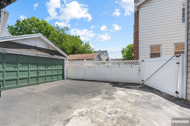 155 Ivy, Newark, NJ 07106