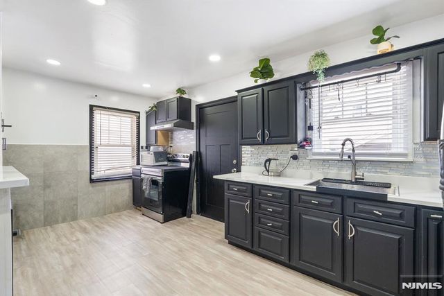 155 Ivy, Newark, NJ 07106