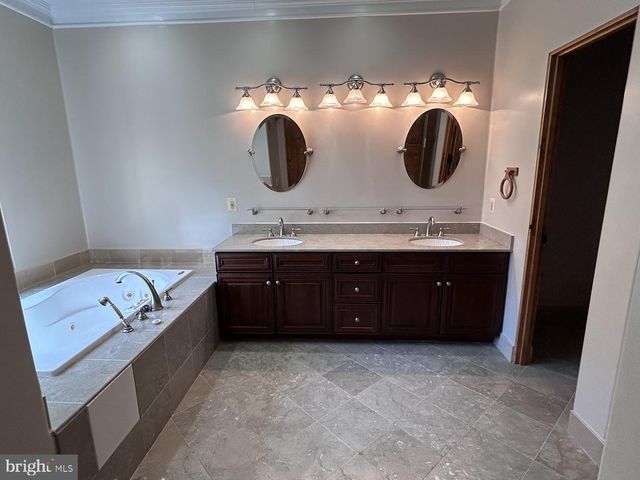 10872 PATOWMACK DR, Great Falls, VA 22066