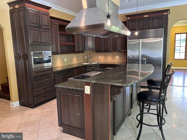 10872 PATOWMACK DR, Great Falls, VA 22066
