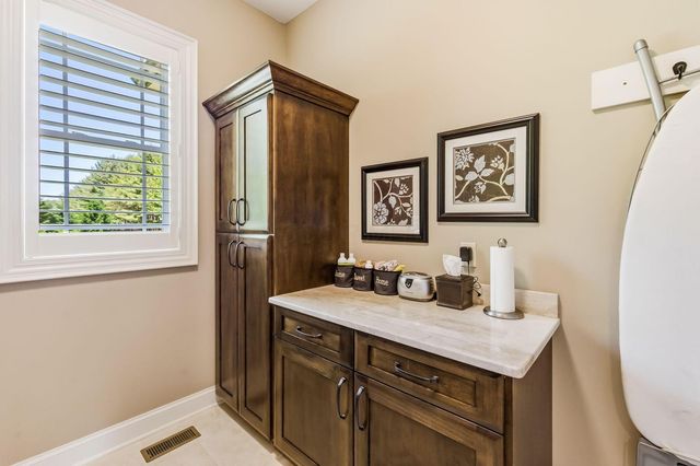 133 Pine Hills Road, Johnstown, OH 43031