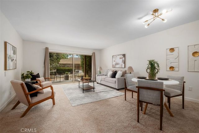 324 Tangelo 325, Irvine, CA 92618