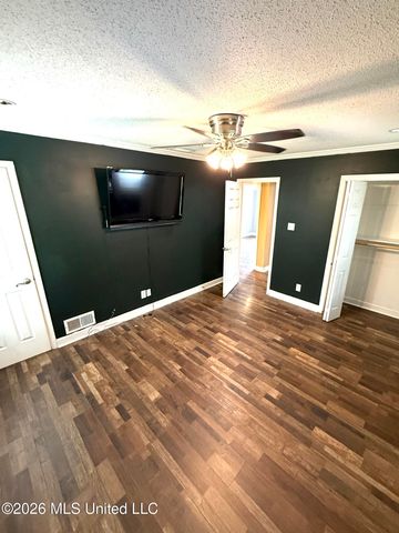 8434 Cedarbrush Drive, Southaven, MS 38671