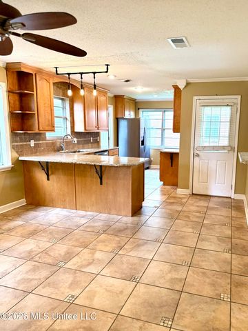 8434 Cedarbrush Drive, Southaven, MS 38671