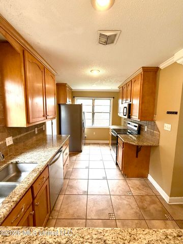 8434 Cedarbrush Drive, Southaven, MS 38671