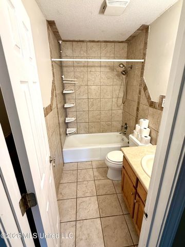 8434 Cedarbrush Drive, Southaven, MS 38671