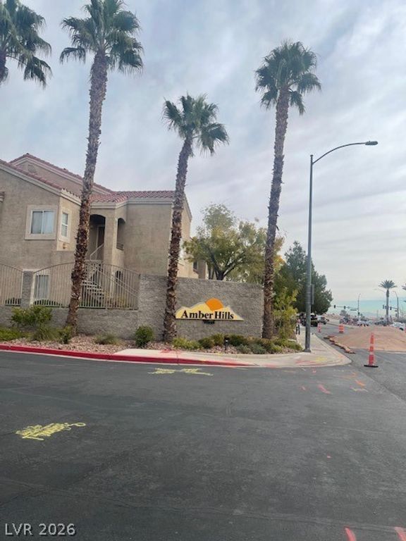 Image 3 of property listing at 9470 Peace Way 243, Las Vegas, NV 89147