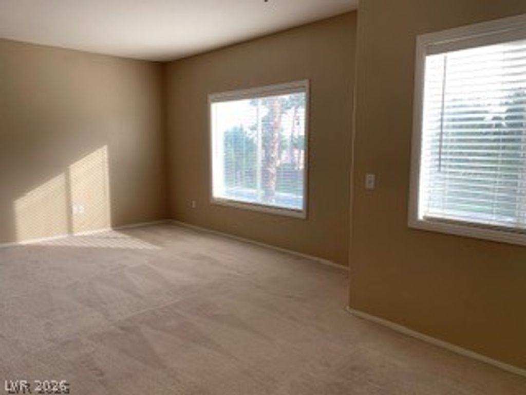 Image 7 of property listing at 9470 Peace Way 243, Las Vegas, NV 89147