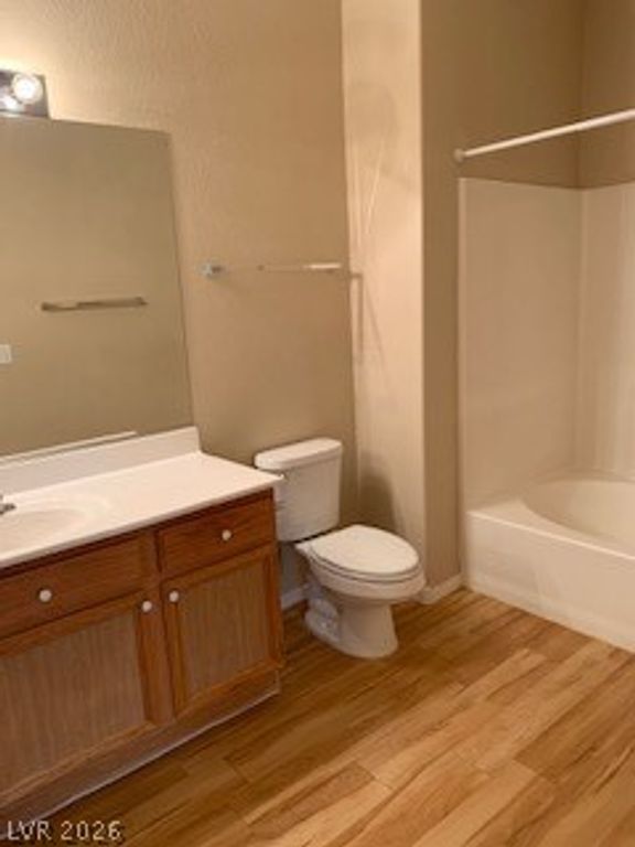 Image 8 of property listing at 9470 Peace Way 243, Las Vegas, NV 89147