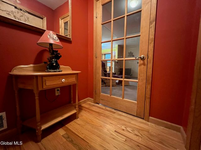 32 Linette Lane, Queensbury, NY 12804
