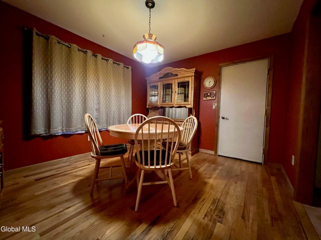 32 Linette Lane, Queensbury, NY 12804