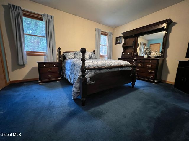 32 Linette Lane, Queensbury, NY 12804