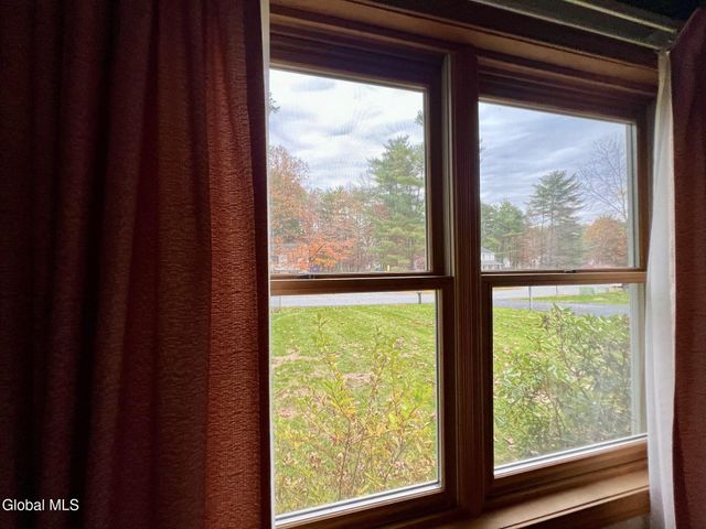 32 Linette Lane, Queensbury, NY 12804